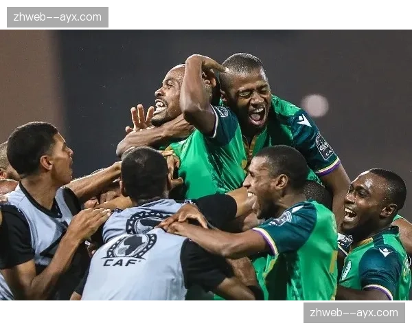 加纳两助攻获英格兰队征召 埃弗顿中场屏障作用愈发凸显